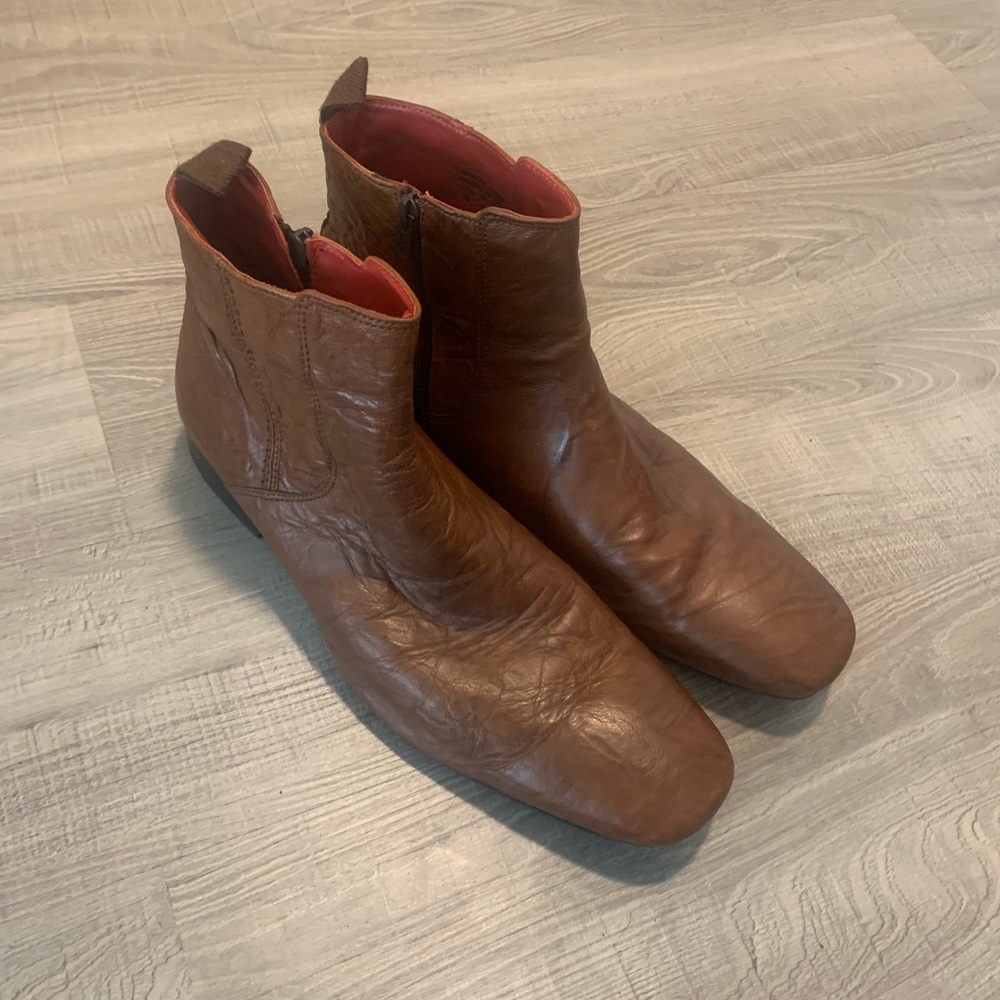 Red Tape Leather Boots